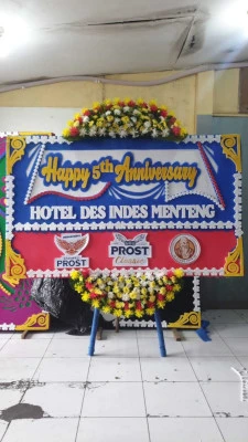 Papan Bunga di Stadion Madiun